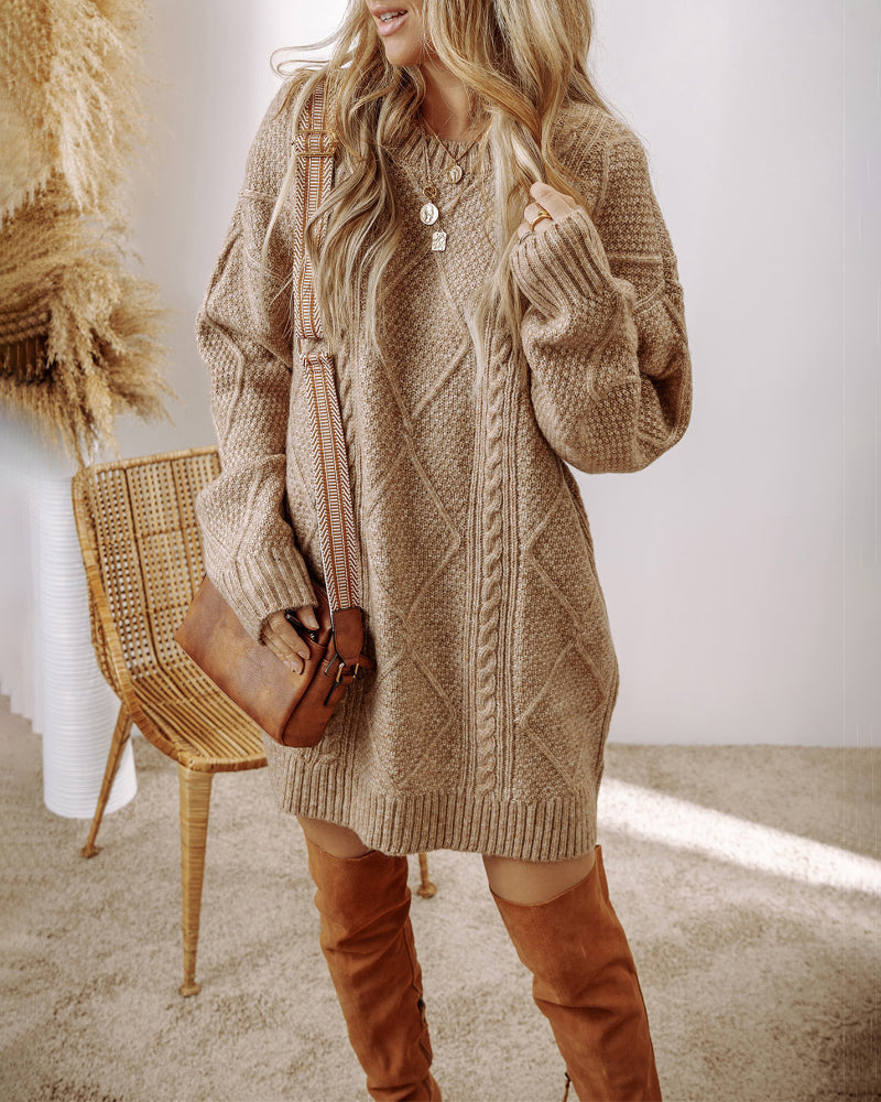 Drop-Shoulder Cable-Knit Pullover in Mid Length