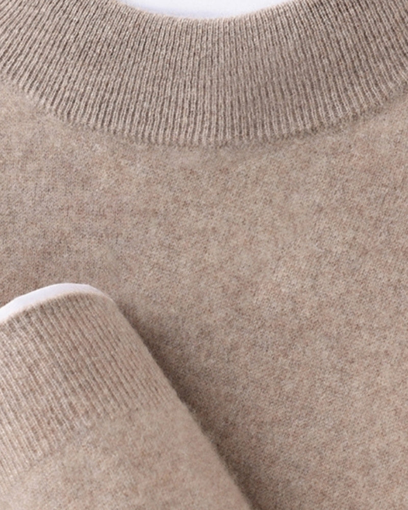 Men's Cashmere-Wool Turtleneck Sweater with Slim Fit