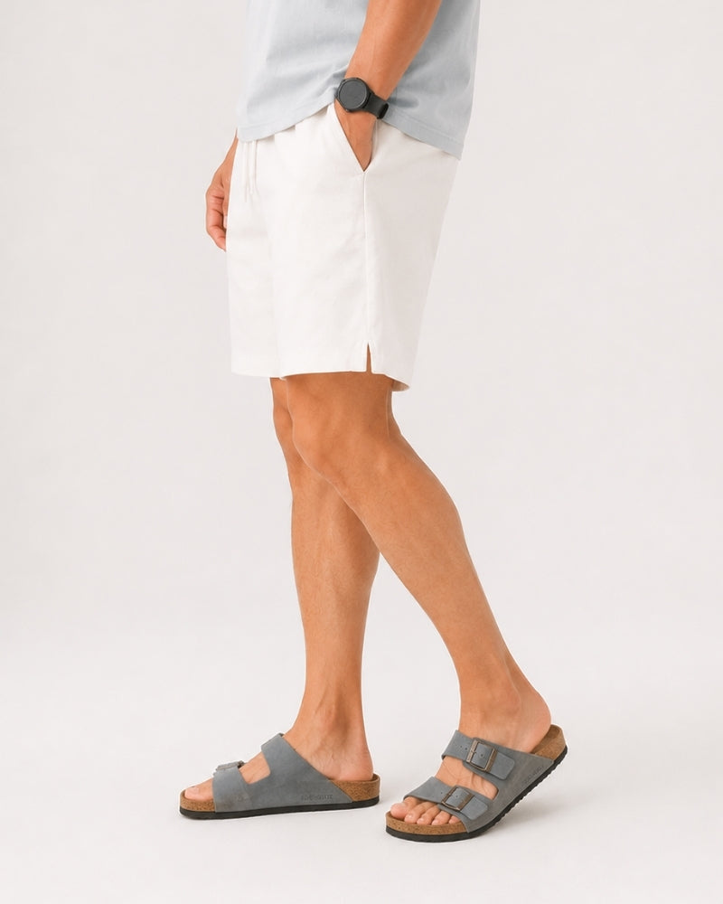 Men's Tailored Court Shorts with Above-Knee Fit and Side Pockets