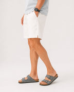 Men's Tailored Court Shorts with Above-Knee Fit and Side Pockets