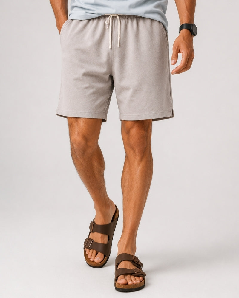 Men's Tailored Court Shorts with Above-Knee Fit and Side Pockets