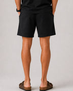 Men's Tailored Court Shorts with Above-Knee Fit and Side Pockets