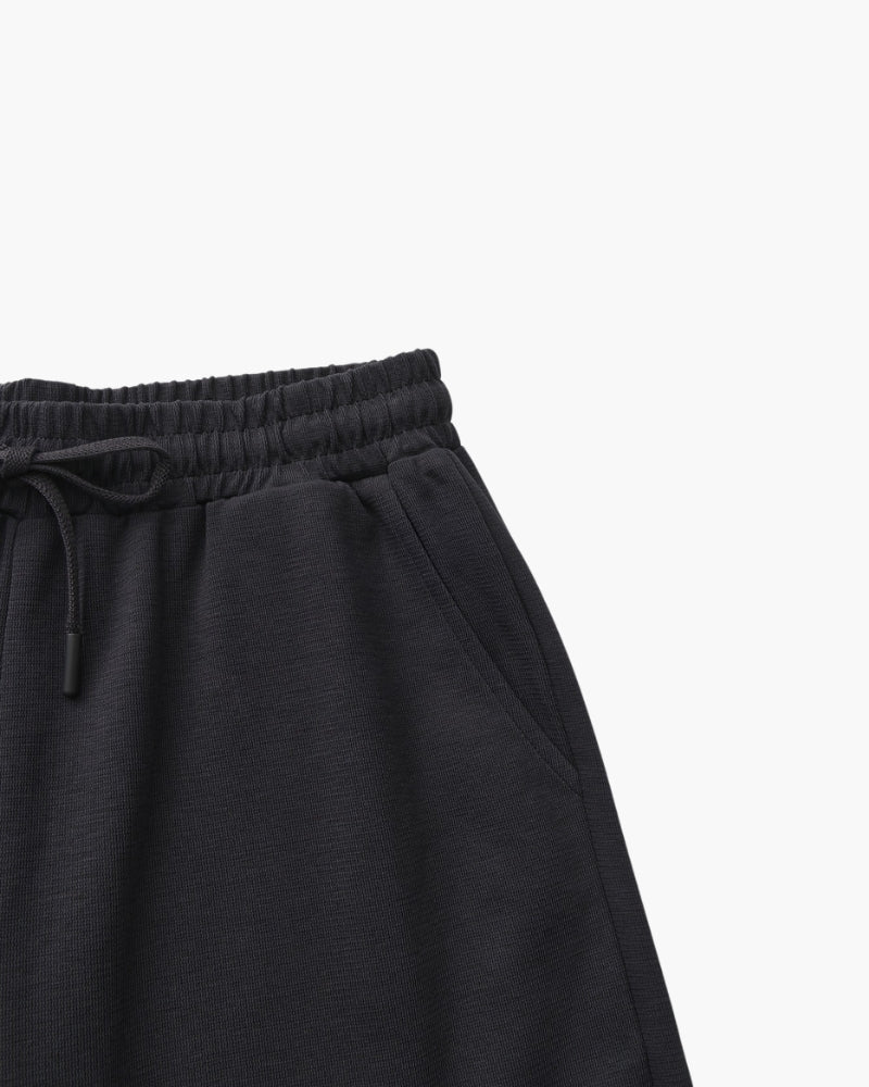 Men's Tailored Court Shorts with Above-Knee Fit and Side Pockets