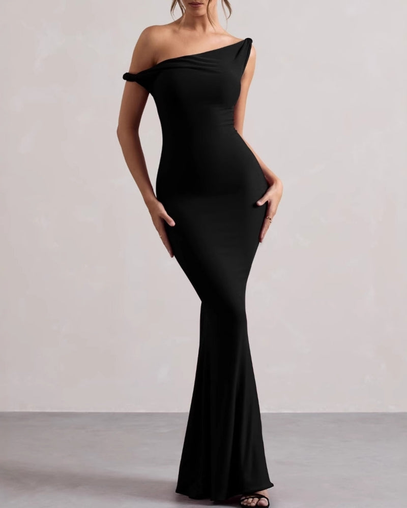 One-Shoulder Bodycon Maxi Dress with Asymmetric Neckline - Black