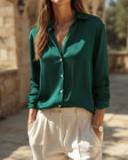 Women's Slightly Oversized Shirt with Classic Collar