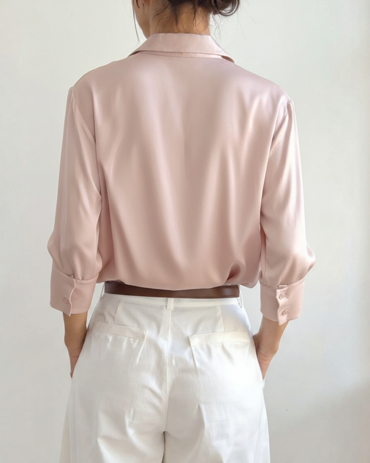 Women's Slightly Oversized Shirt with Classic Collar