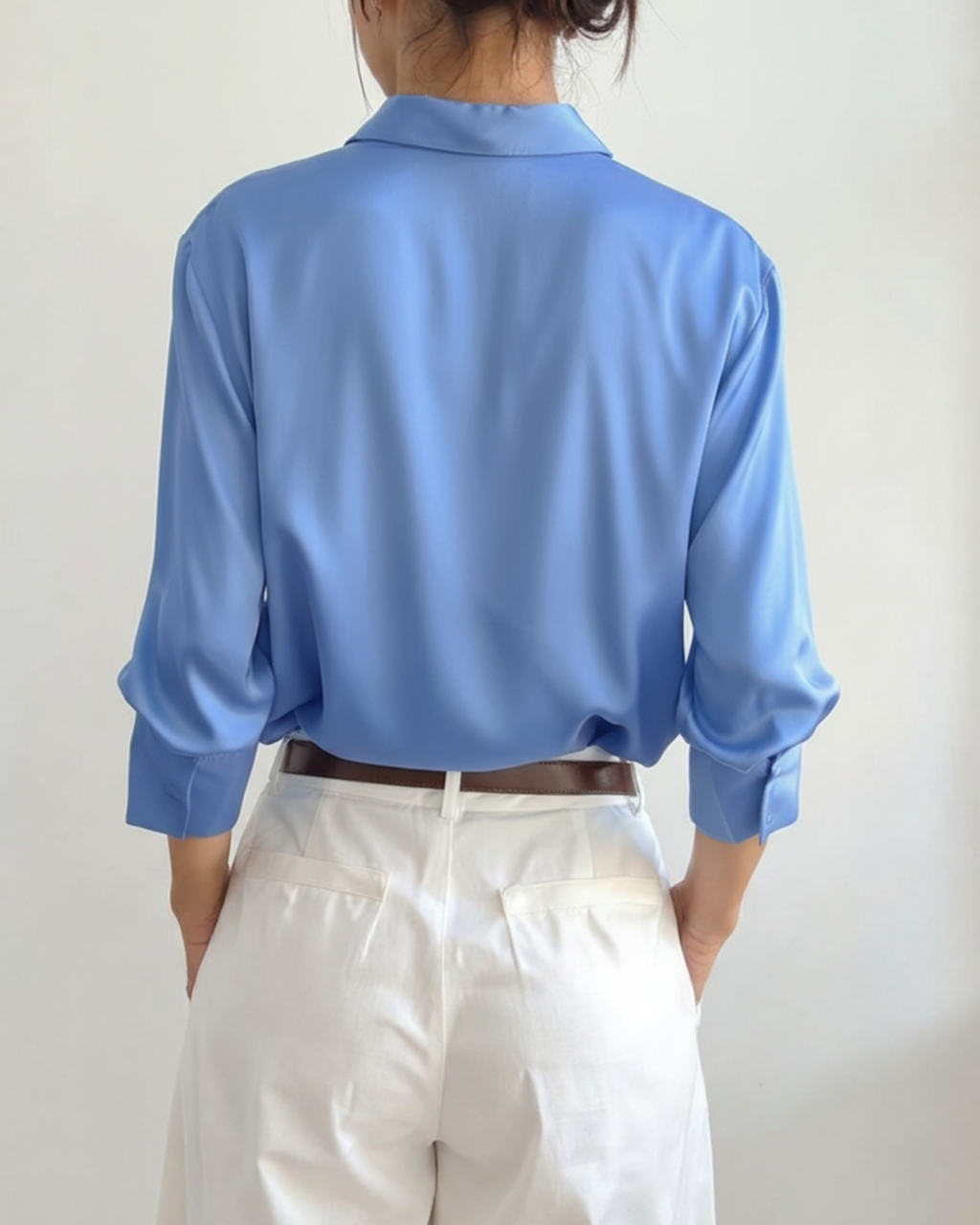 Women's Slightly Oversized Shirt with Classic Collar